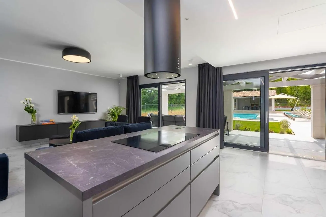 Villa Tre Olive Grandici 0*,  Croatia