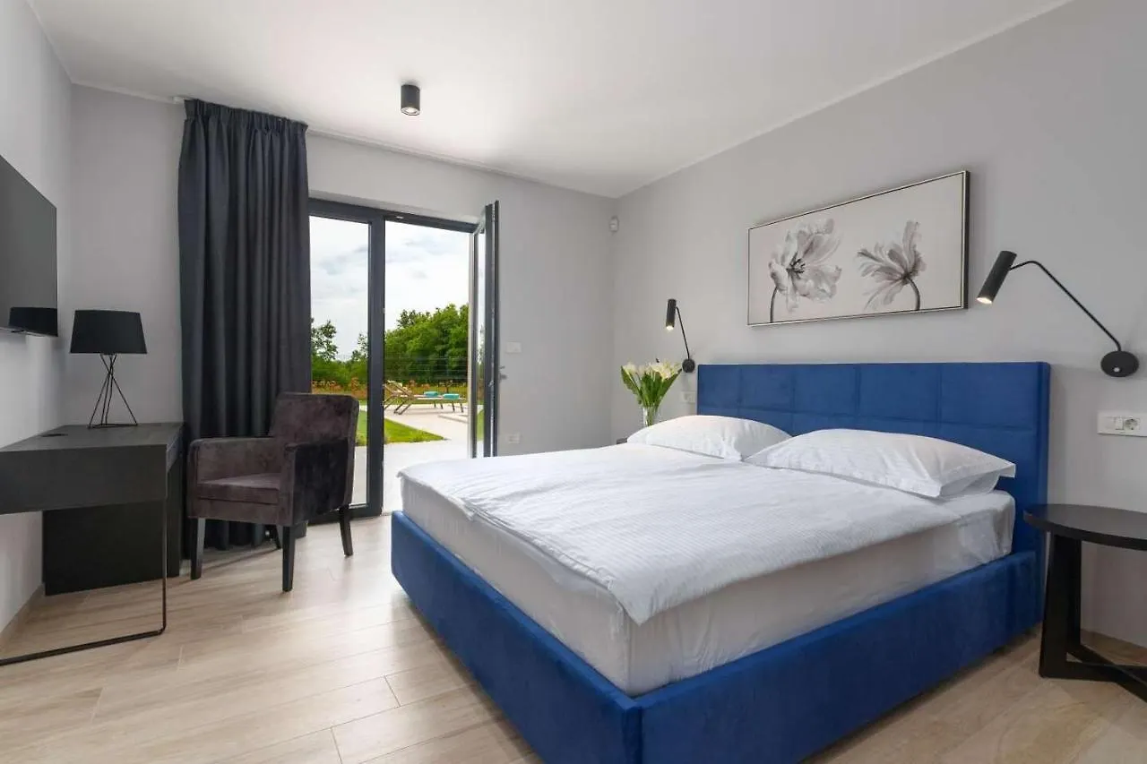 Villa Tre Olive Grandici Holiday home