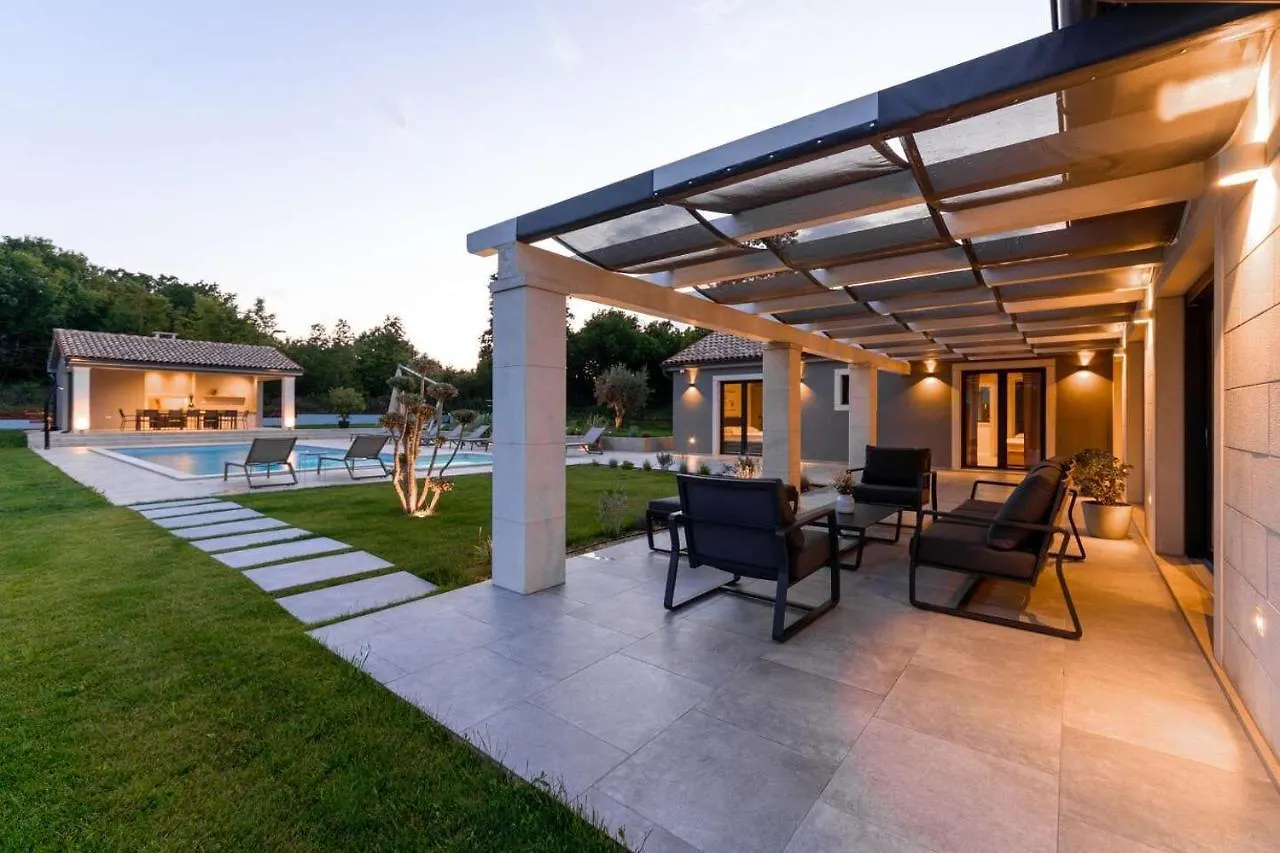 Villa Tre Olive Grandici Holiday home